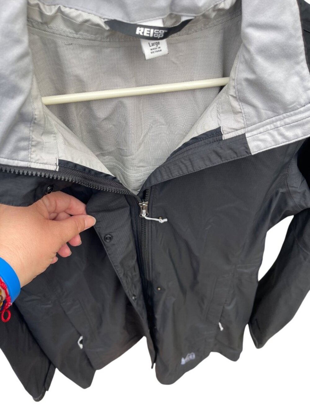 REI Co-Op Black Long Line Hooded Rain Jacket Women's Large Waterproof Gorpcore - Picture 5 of 14